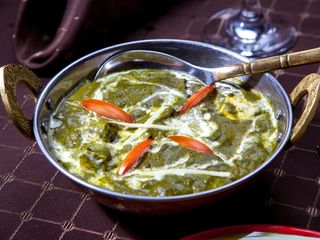 SPANAC CU CAS DULCE (Palak paneer)