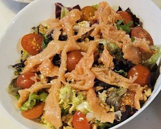 Ensalada De Salmón