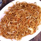 47. Пържени оризови спагети със зеленчуци и яйце (700г)