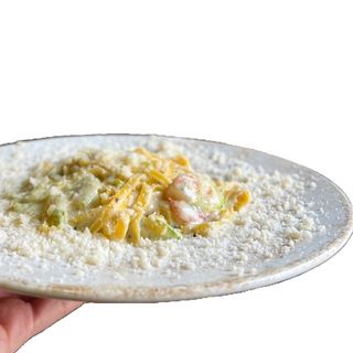 TAGLIATELLE CU CREVETI DOVLECEI SI  TRUFE