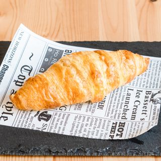 Кроасан горски плодове