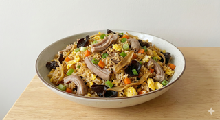 Riso con stomaco e intestino di maiale