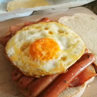 Salsicha com Ovo