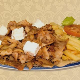 Plato Con Queso Y Bebida