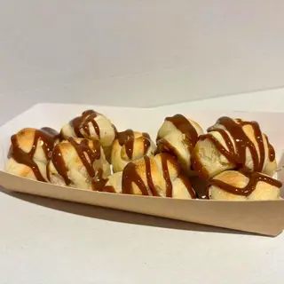 Dulce de Leche Knots