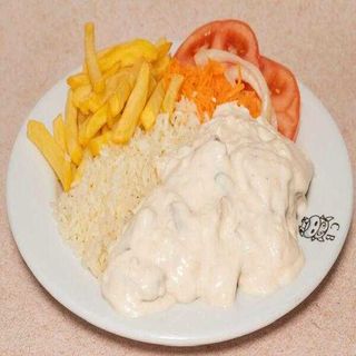 BIFINHOS DE FRANGO C/MOLHO COGUMELOS