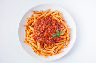 Penne ala votka sa steak
