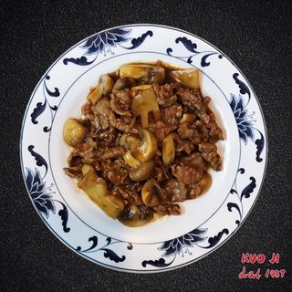 70  -Vitello con funghi e bambù