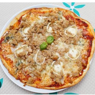 Pizza De Atún (Mediana)