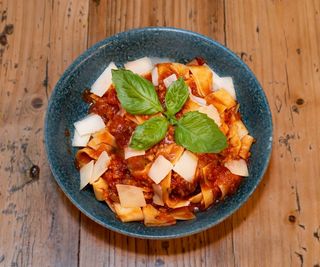 PARPPADELLE BOLOGNESA