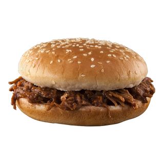 Pan Con Carne Mechada Y Salsa