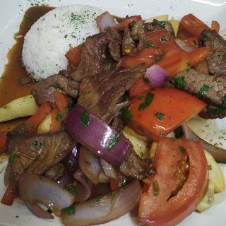 Lomo Saltado de solomillo de ternera 