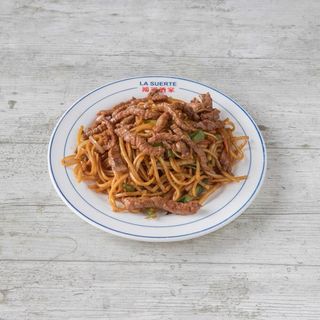 32.-Tallarines fritos con ternera