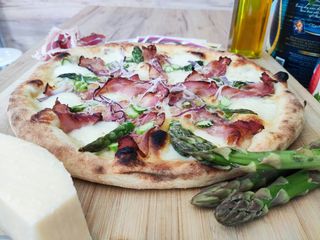 26. Pizza Wiosenna (50 cm)
