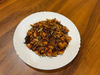 P10 - Piletina sa bambusom, kineskim pečurkama i povrćem