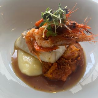 Lomo de bacalao a baja temperatura al chardonnay con uvas espinacas