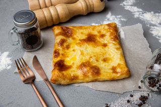 Хачапури "Пеновани" (слоеное, большой)