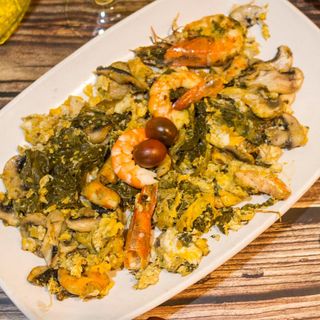 Revuelto De Grelos, Gambas Y Champiñones