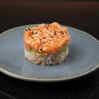 37S. Tartar Salmón