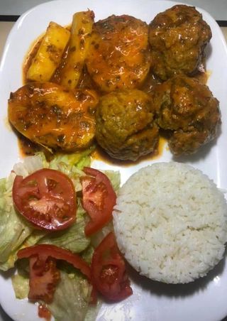 Albóndigas Guisadas en Estofado