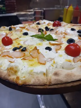 Pizza Poulet Fumé