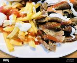 Plato kebab con patatas fritas y 2 carnes 