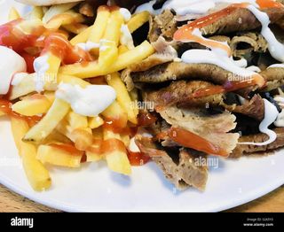 Plato kebab con patatas fritas y 2 carnes 