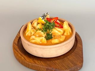 Мініхінкалі з морепродуктами і соус том'ян (300гр)