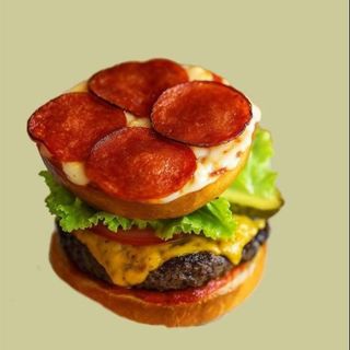 Classic Deluxe + frytki,surówka z kapusty 