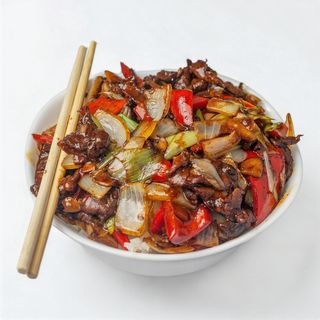 Mandžurijski tiganj sa svinjetinom