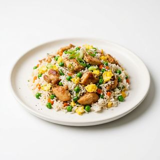 Ориз със пилешко,зеленчуци и яйца