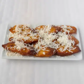 Tajadas de plátano macho frito con queso blanco
