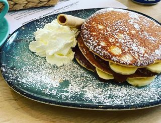 Tortitas Con Dulce De Leche Y Plátano