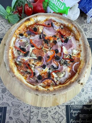 Pizza Capriciosa Ø40cm 