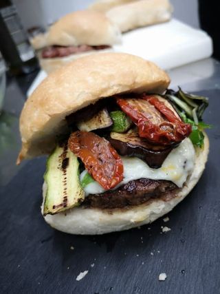 10. Melanzane, zucchine grigliate, pomodorino secco o fresco