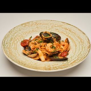 Spaghetti cu fructe de mare