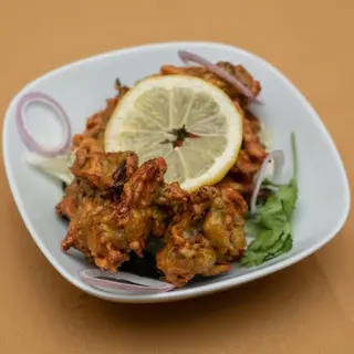Assorted vegetable pakoras