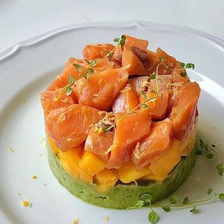426.tartare salmone mango(1pz)三文鱼芒果塔塔