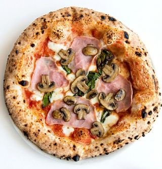 Prosciutto e funghi