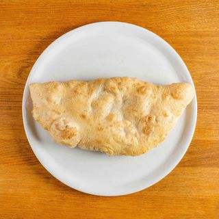 Ricotta di bufala e ciccioli e pepe