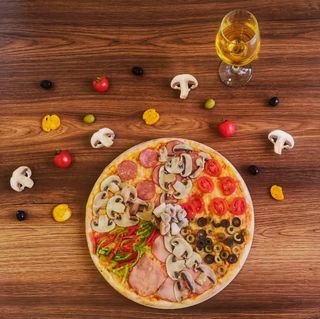 2x პიცას + 1x მარგარიტა საჩუქრად 