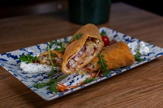 Palačinke sa pavlakom, piletinom i pancetom