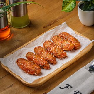 ქათმის ფრთა ცხარე 