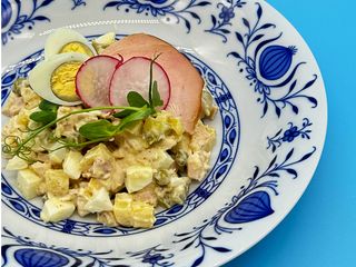 Олів'є з копченою куркою (200g)