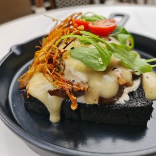 Tostada Setas Benedict