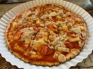 Піца Куряча з ананасами