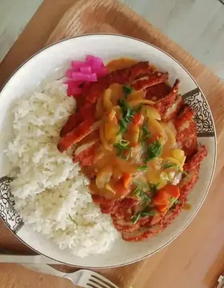 23. Katsu de Porco com Caril