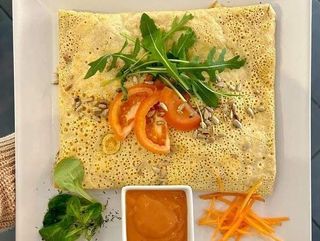 2D. Z szynką, pieczarkami, papryką konserwową i serem