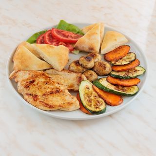 Piletina sa grilovanim povrćem