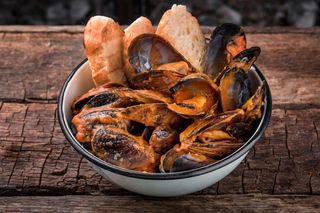 Чілійські мідії у томатному соусі (500гр)